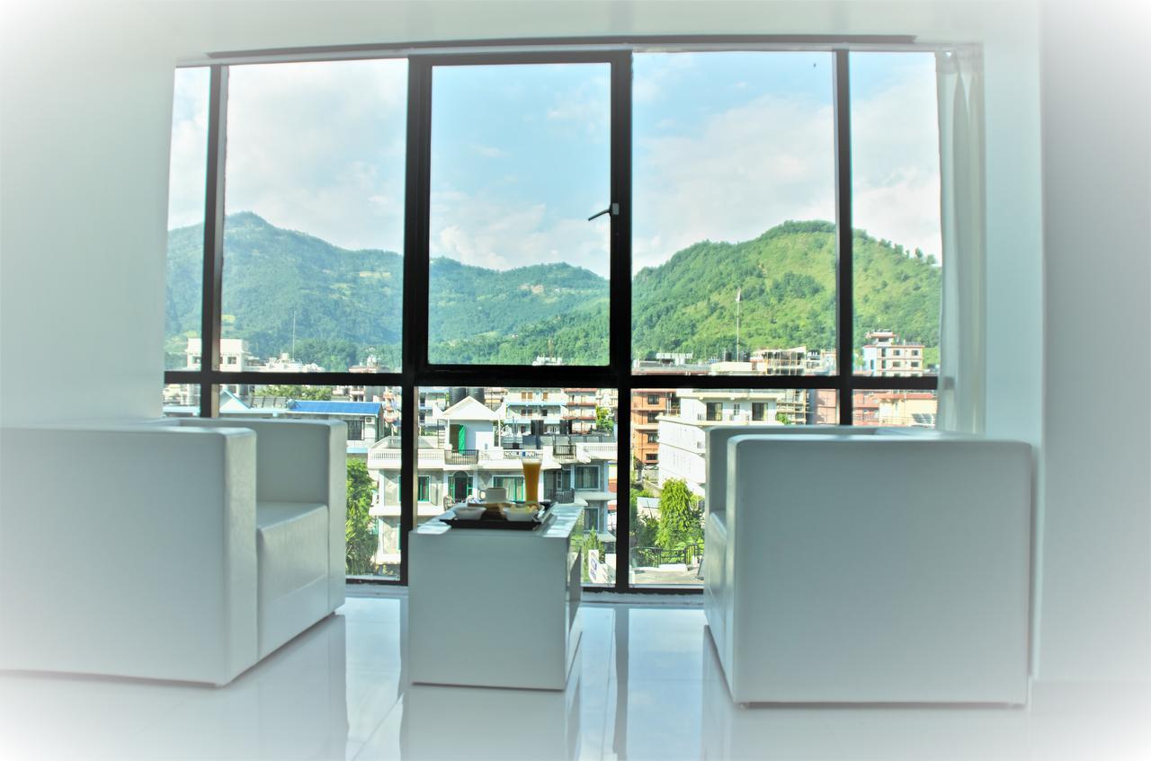 Hotel Hulk Pokhara Extérieur photo